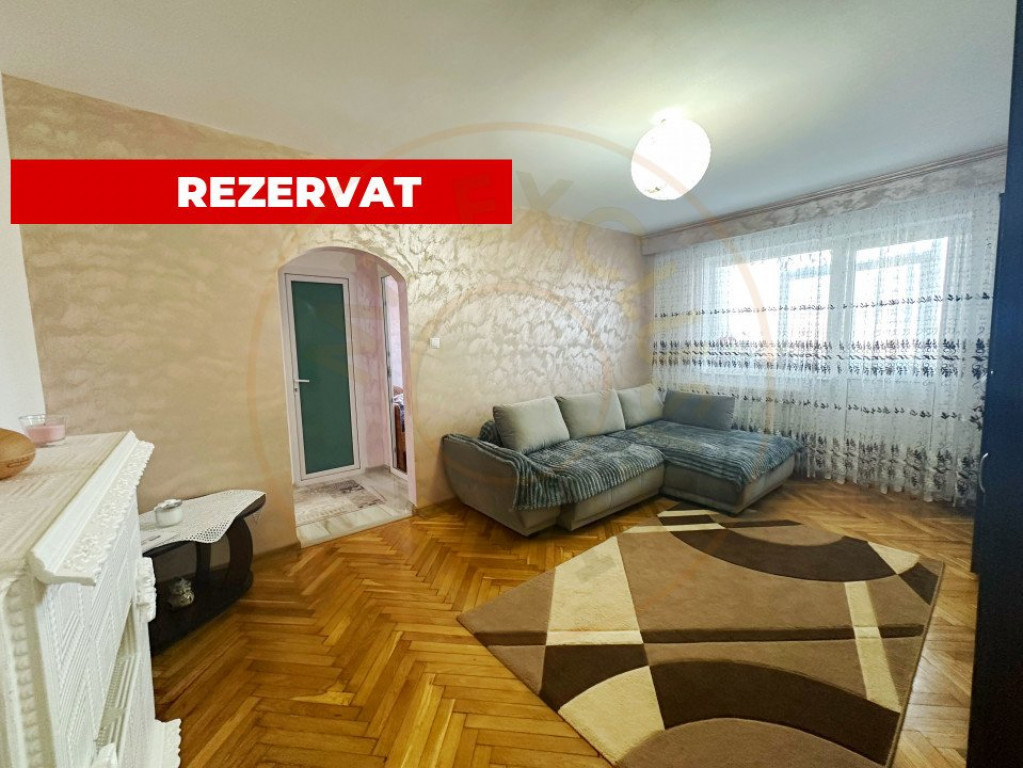 Apartament mobilat 4 camere + loc de parcare rezervat Trival