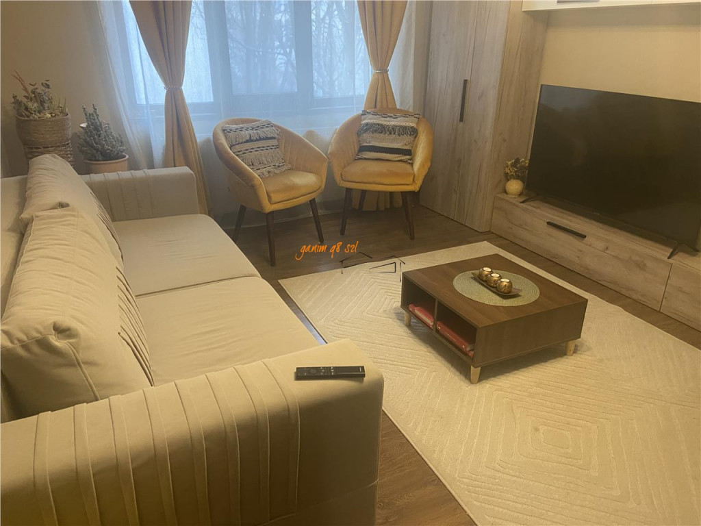 Apartament 3 camere , Zona Spitalul Judetean , et 2/4 , reno