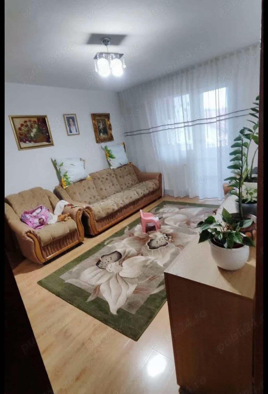 Apartament cu 2 camere, semidecomandat - zona Noua