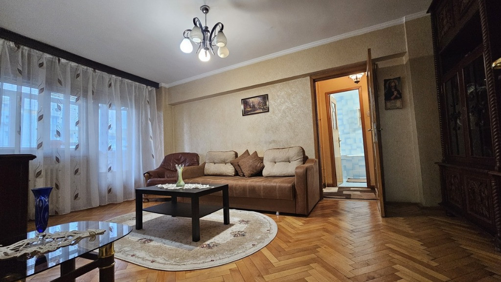 Apartament 3 camere