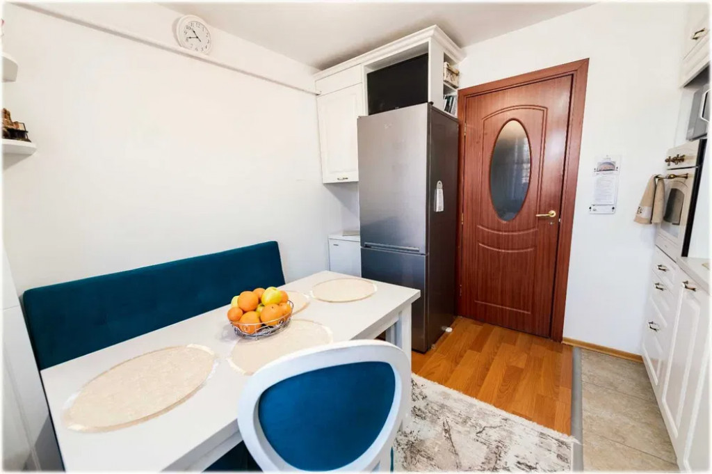 Apartament cu 2 camere Zona Burdujeni - Cuza Voda 1