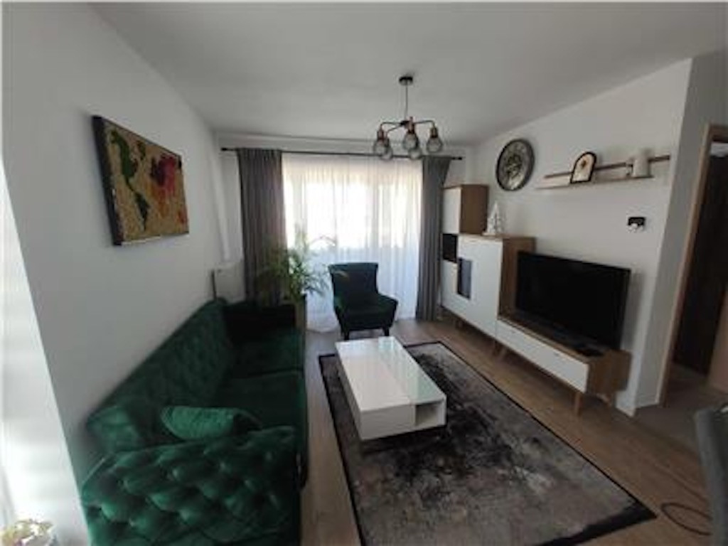 Apartament cu 2 camere, decomandat - zona Kasper