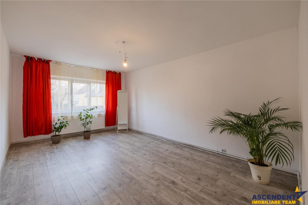 Apartament cu trei camere, structura frumoasa, 2 bai, elega