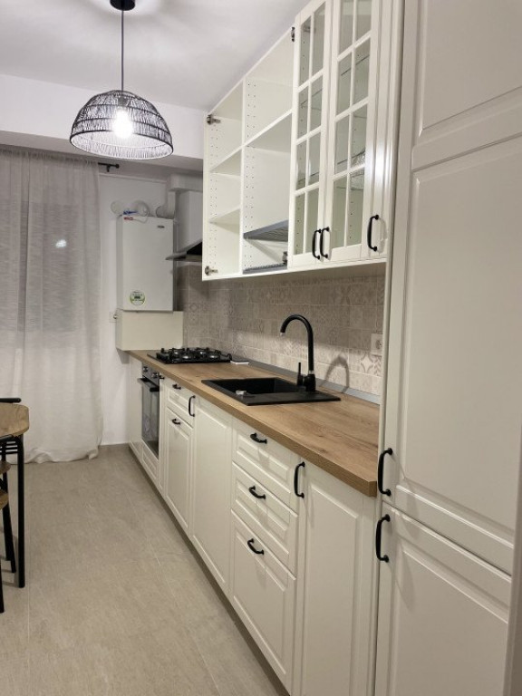 Apartament 2 camere prima chirie utilat+mobilat+loc parcare