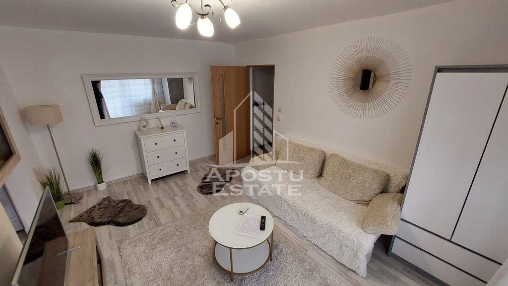 Apartament cu 2 camere, et 1, centrala proprie, zona Gheo...