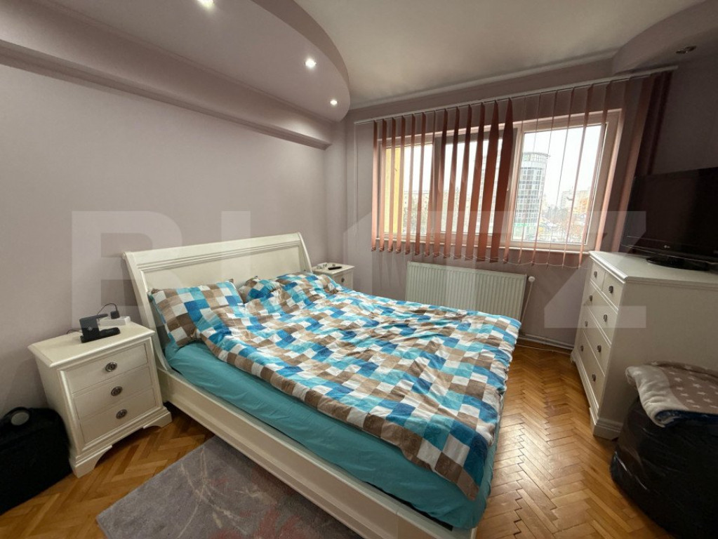 Apartament de vanzare cu 2 camere, zona Cetate.