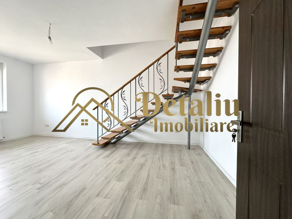 Apartament cu 5 camere si scara interioara, Cetate