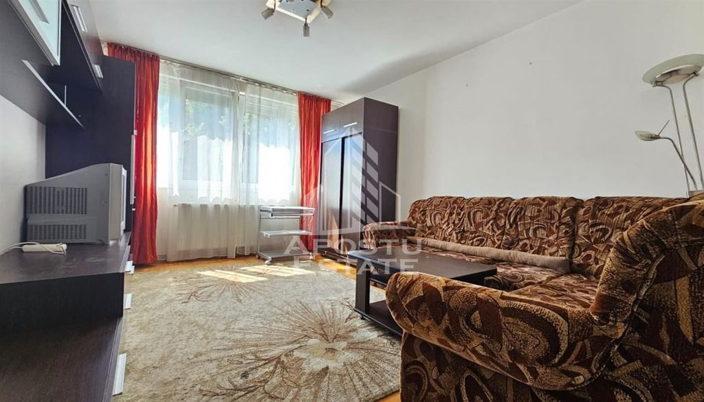 Apartament 2 camere decomandatin zona podgoria