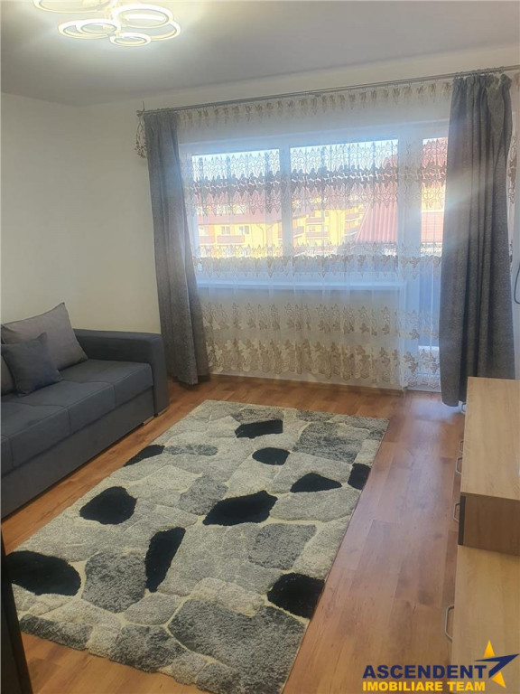 Apartament doua camere, decomandat, peste 60mp, incalzire pa