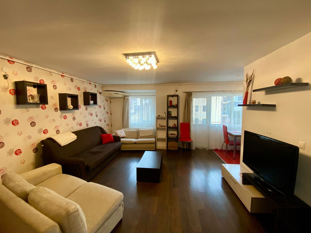 Apartament spațios cu 3 camere si parcare