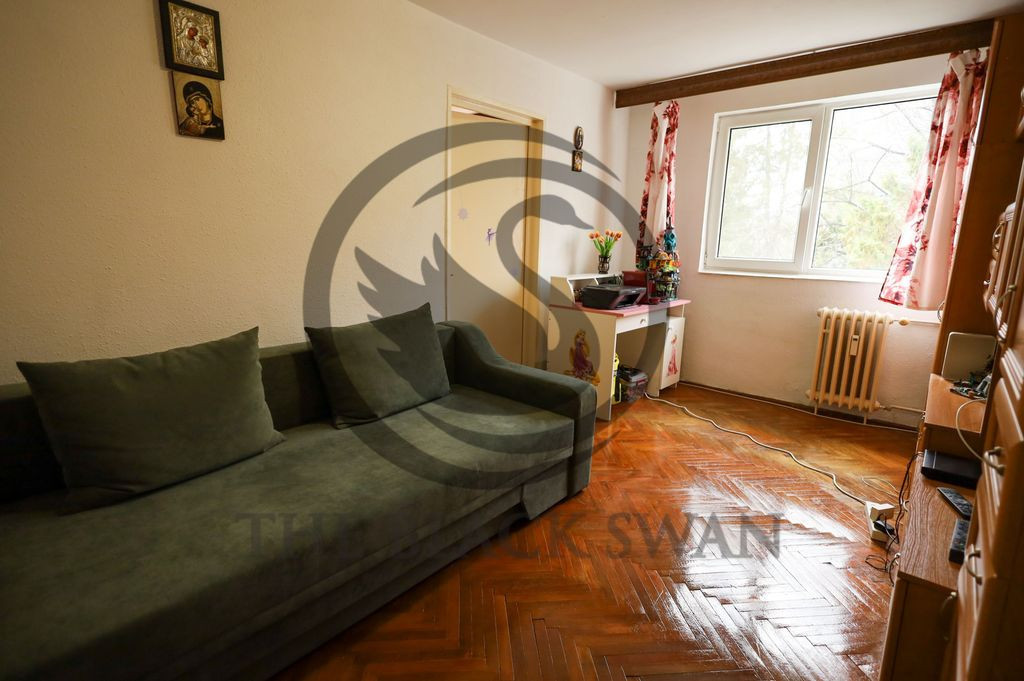 Apartament 3 camere de vanzare | Vest