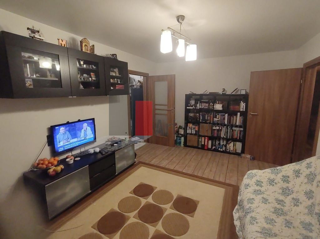 Vânzare apartament 3 camere zona Huedin