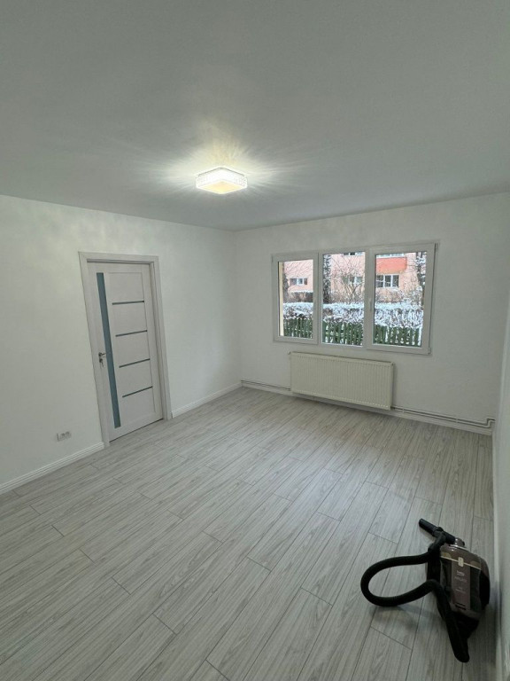 Apartament 2 camere renovat Astra Piata