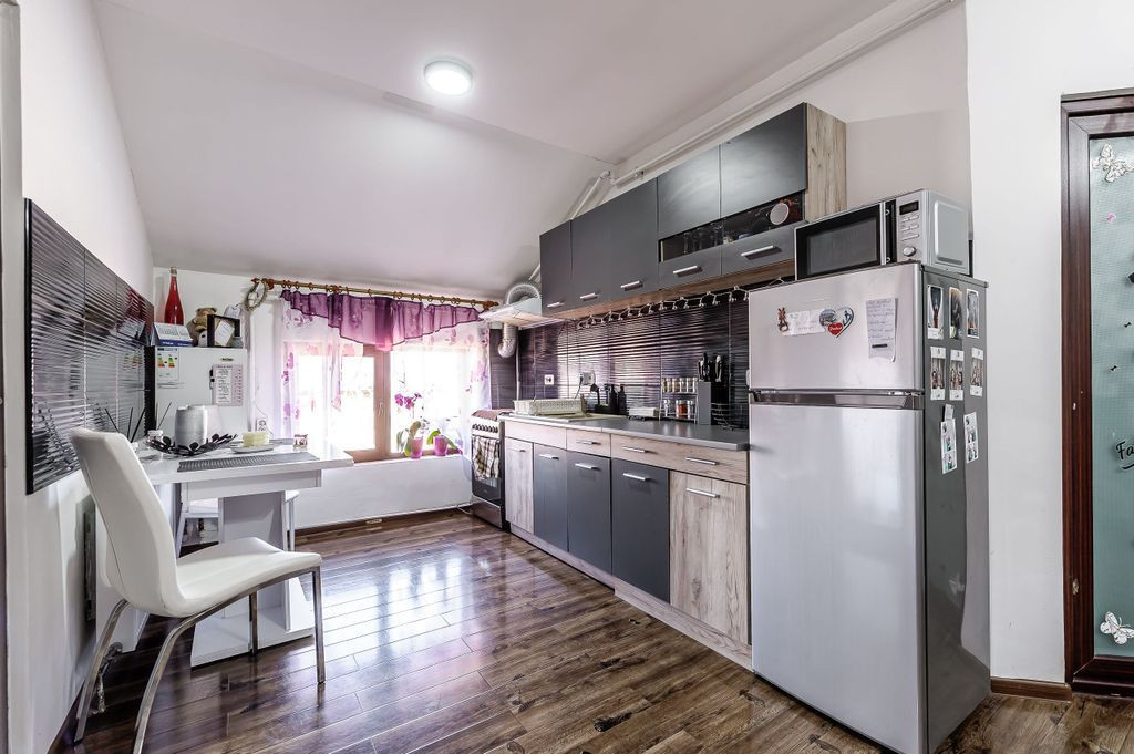 Apartament modern în bloc nou, 3 camere, Zonă liniștit...