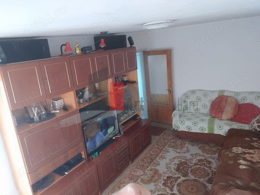 Vânzare apartament decomandat 3 camere 2 băi Olteniței