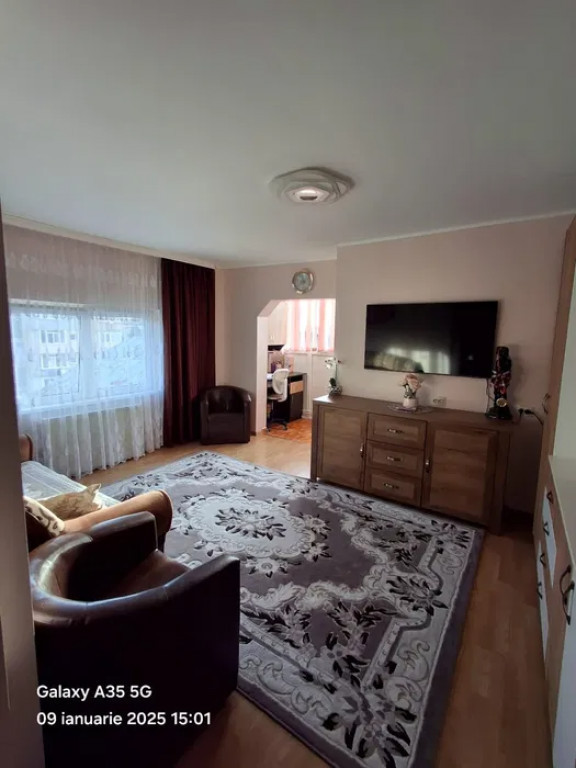 Apartament cu 2 camere Zona Burdujeni - Cuza Voda 2