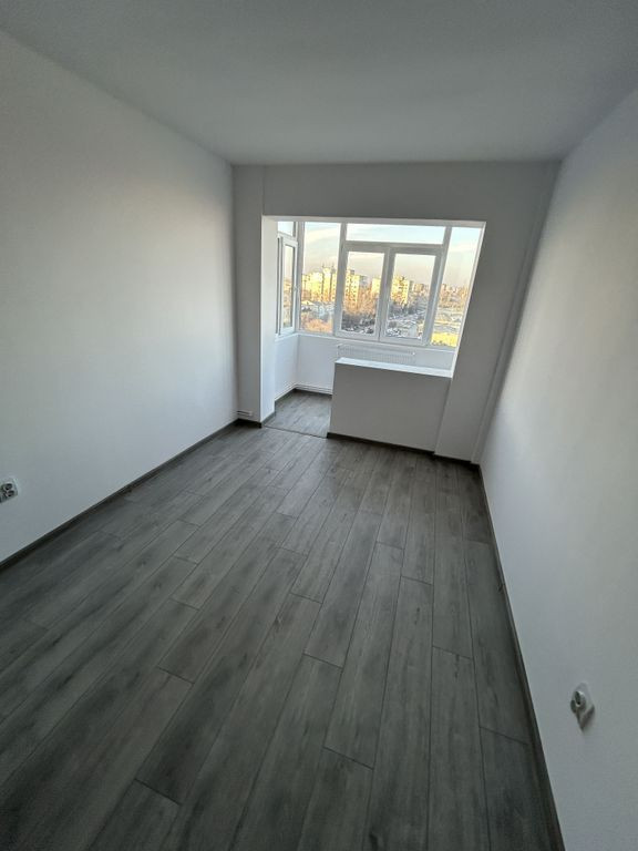 Apartament 3 camere zona KM 4-5