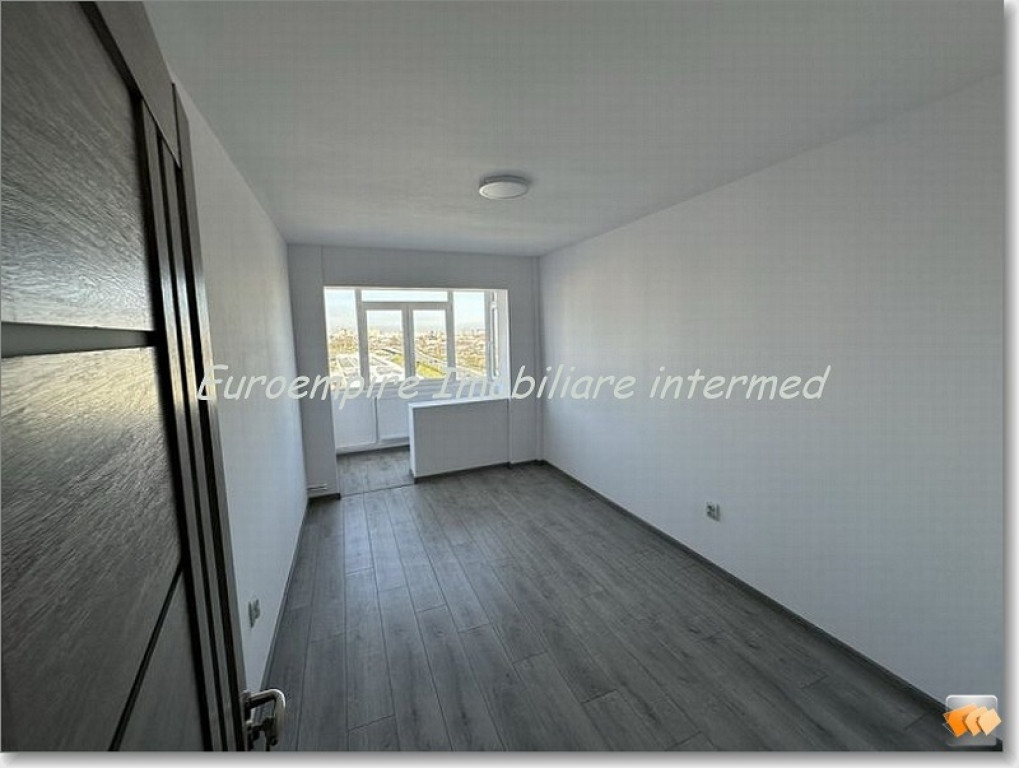 Apartament 3 camere decomandate zona KM 4-5