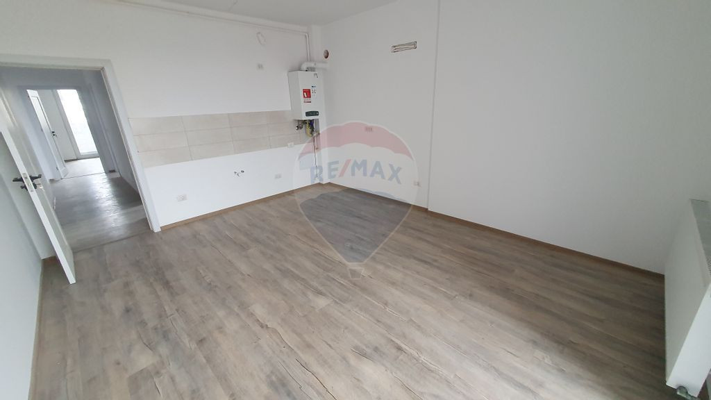 Apartament cu 3 camere SUD