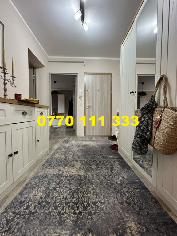 Apartament 2 camere decomandat, zona Calarasi 4, etaj 3.