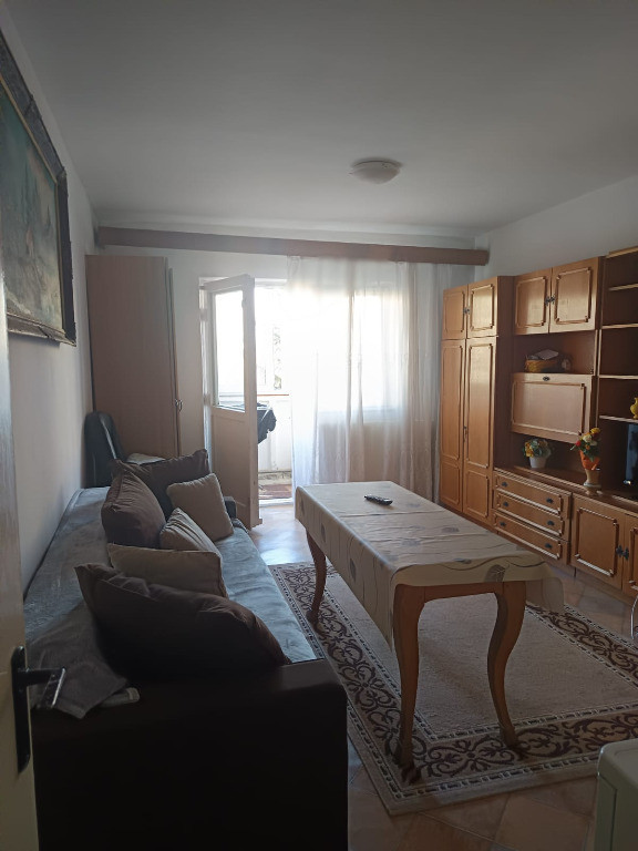 Apartament cu 3 camere