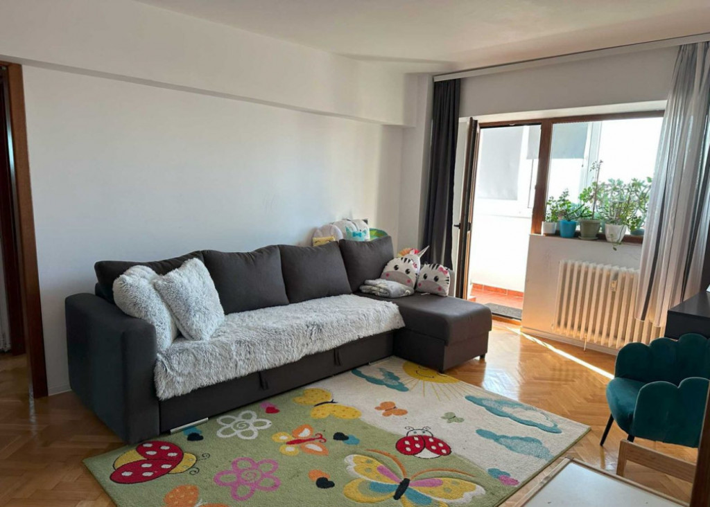 Apartament cu 3 camere