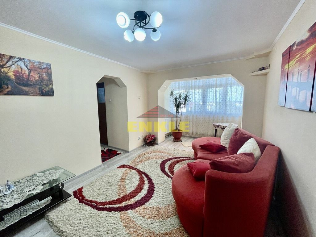 Apartamentul cu 3 camere