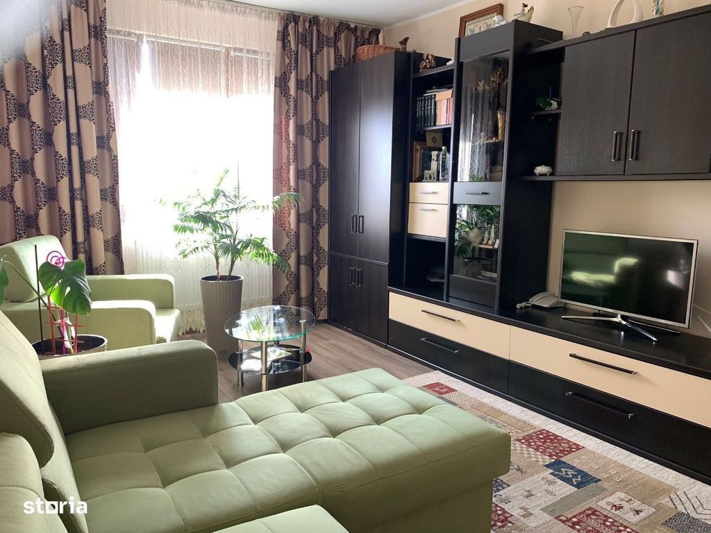 Apartament cu 3 camere de vânzare în Tiglina 2