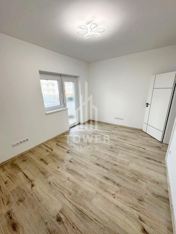 Apartament 3 camere de vânzare