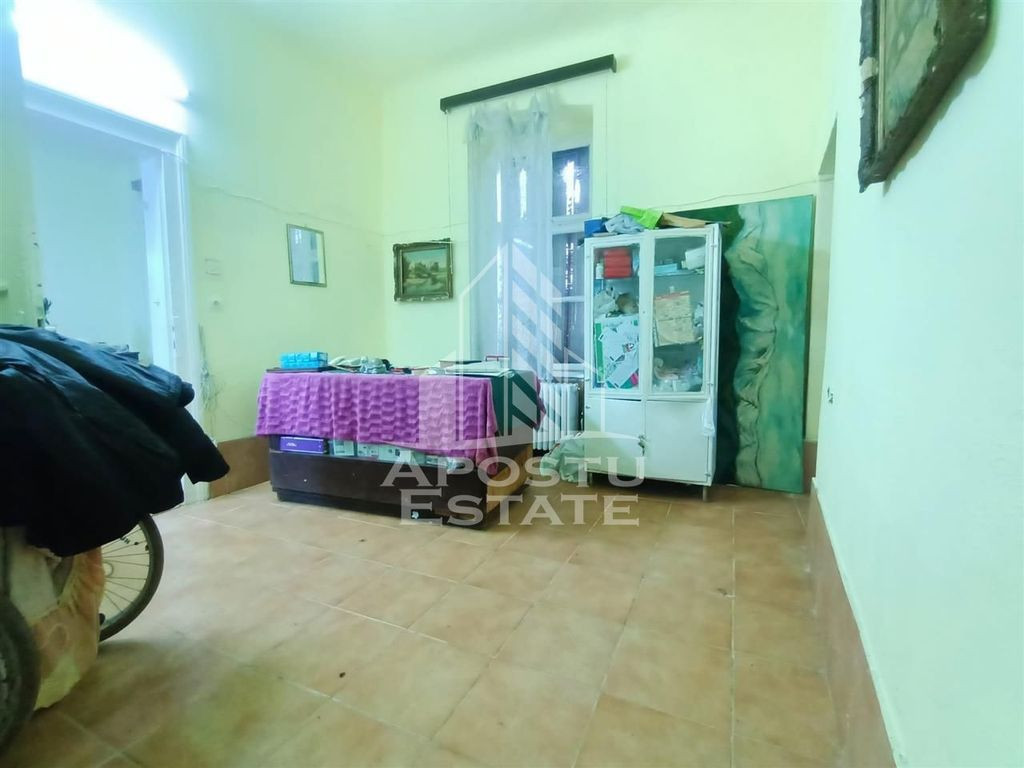 Apartament cu 4 camere