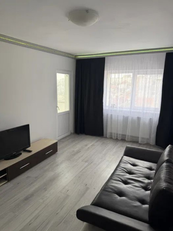 Tomis 3 hasdeu-apartament 2 camere renovat total