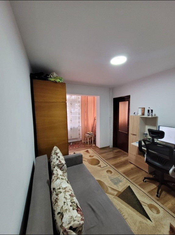 Apartament cu 2 camere nedecomandate Zona George Enescu - Albina