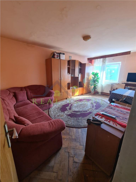 Apartament 3 camere decomandat 2 bai Astra-Carpatilor