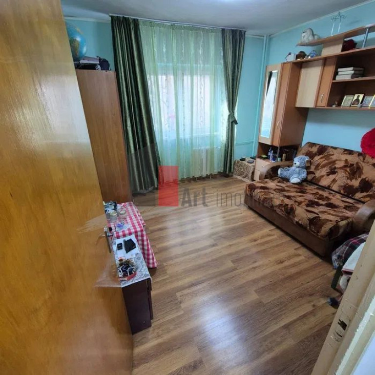 Apartament 3 camere Decebal plan secund