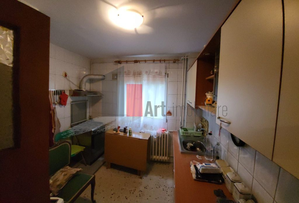 Apartament 4 camere Titan