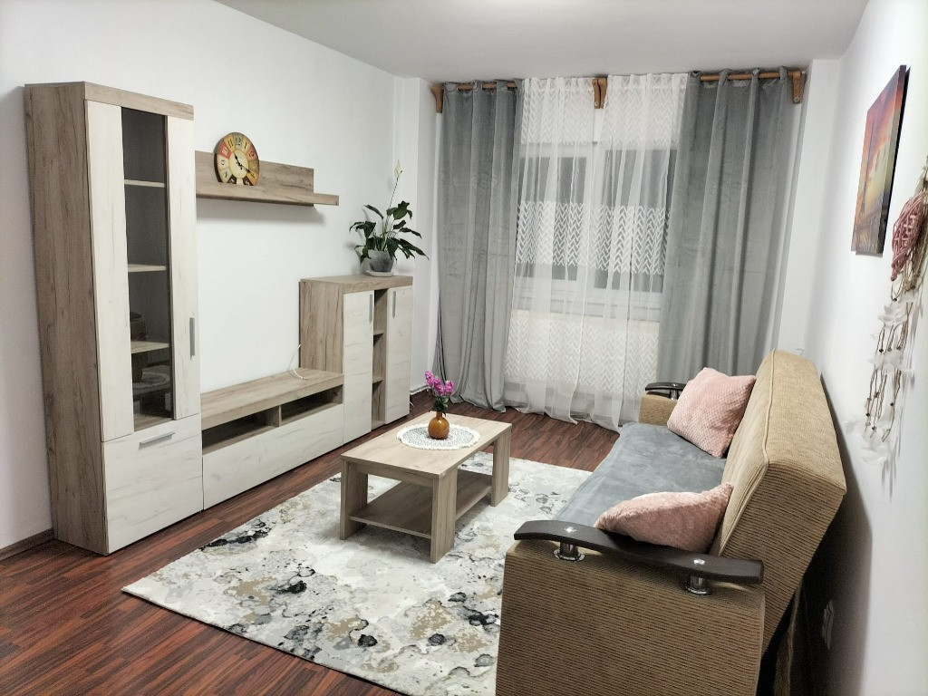 Apartament 3 camere Astra