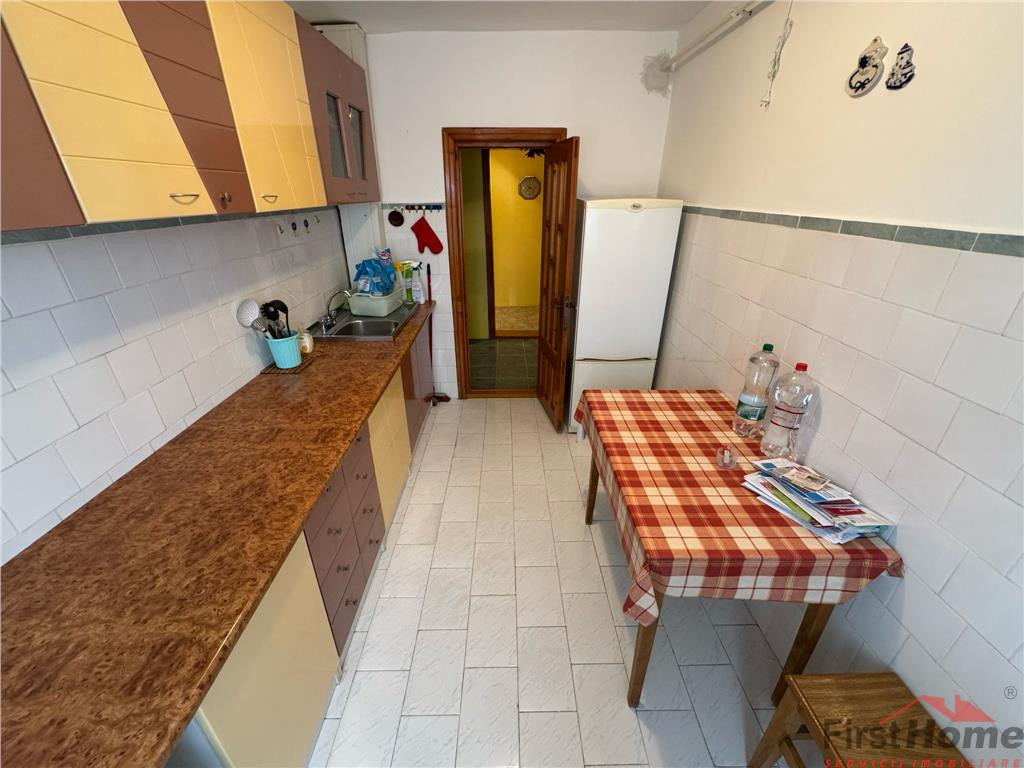 Apartament 3 camere, etaj 3, B-dul Brailei , 76mp, izolat ex