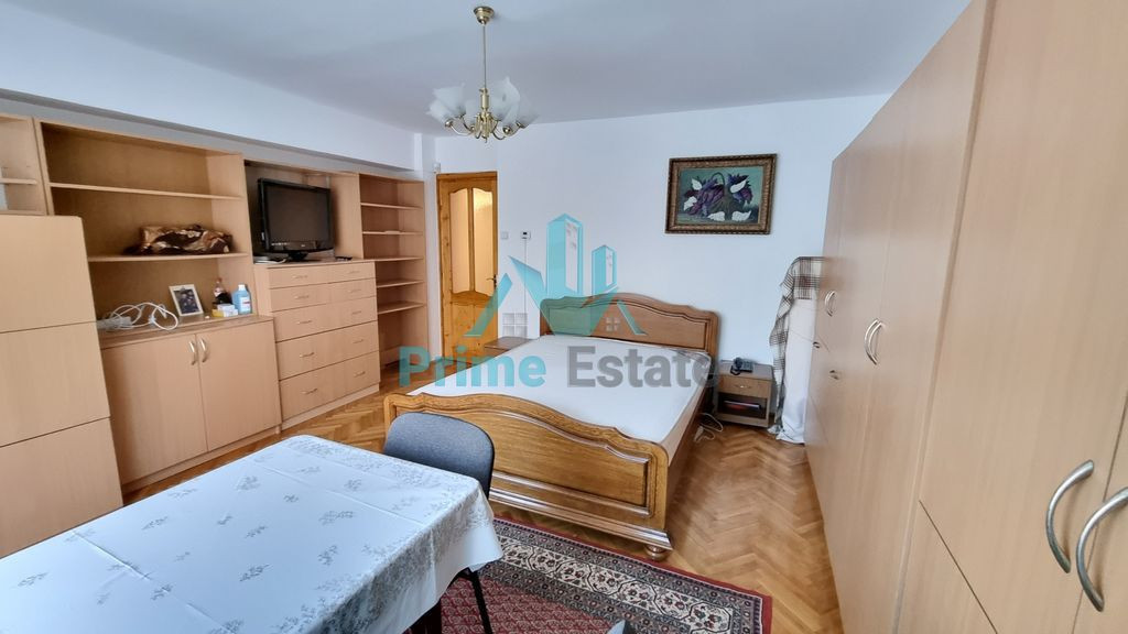 Apartament decomandat in Piata Cipariu