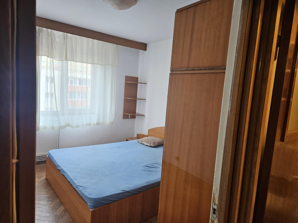 Apartament de 3 camere situat in zona Astra ,strada Muncitorilor,