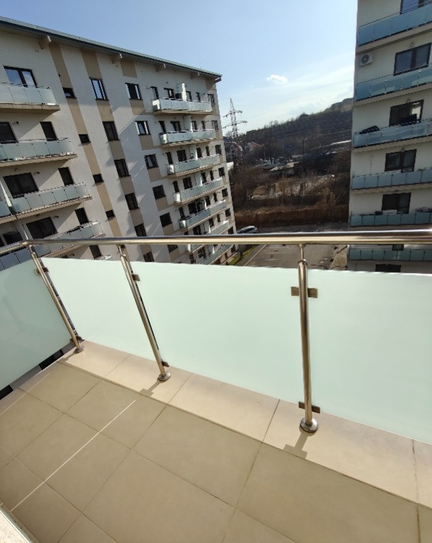 PF. apartament cu 2 camere Bucium