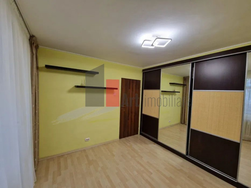 Vânzare apartament renovat 3 camere Brâncoveanu - Izvor...