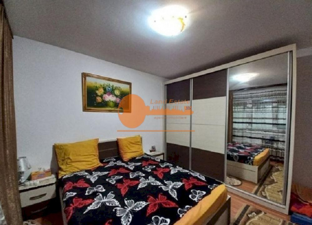 4 camere Rahova cu doua balcone si boxa