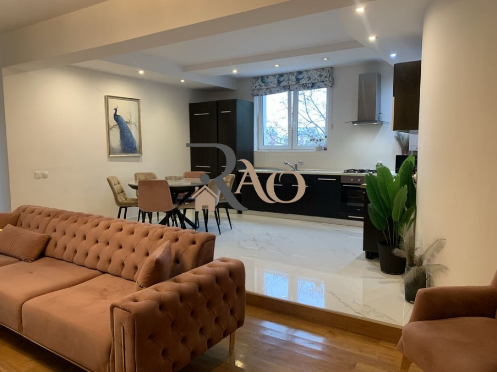 3 camere spatioase, LUX, garaj, zona Alverna-Gheorgheni!