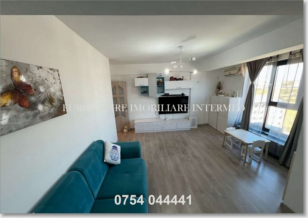 Apartament 3 camere de vanzare zona Primo